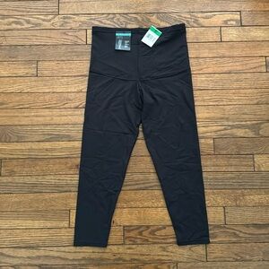 Maidenform bottom solutions capri shapewear leggings